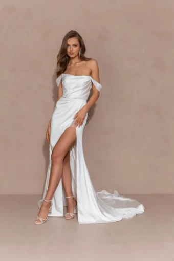 Evie Young Tate #0 default thumbnail