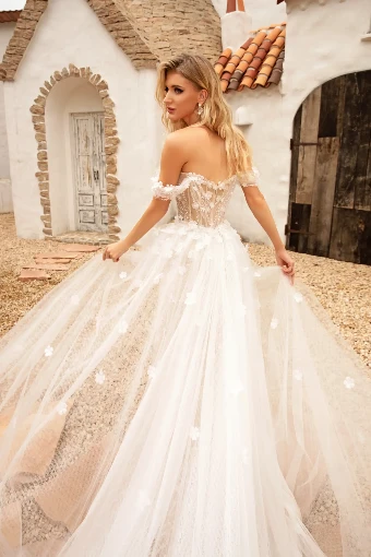 Chic Nostalgia Sale Star #5 Ivory/Nude/Light Blush thumbnail