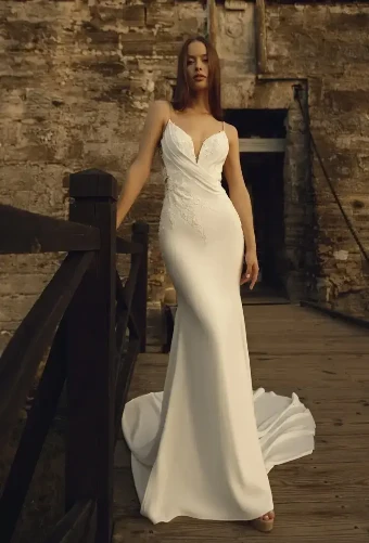 Elissar Bridal Sale Chantelle #1 Ivory thumbnail