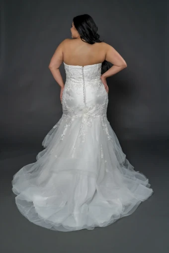 Essense of Australia Sale D2920 #0 Ivory/Porcelain thumbnail