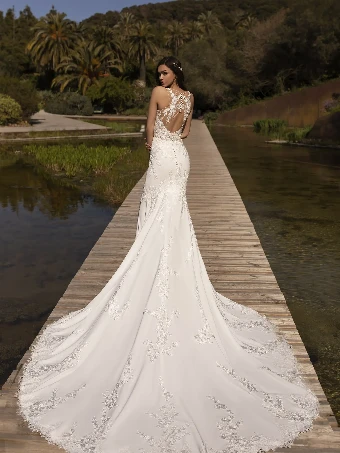 Pronovias Sale Alcyone #1 Off White/Crystal thumbnail