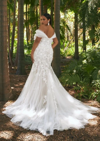 Pronovias Sale Baikal #0 Off White thumbnail
