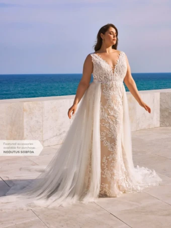 Pronovias Sale Barika #2 Off White/Nude thumbnail