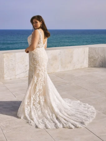 Pronovias Sale Barika #5 Off White/Nude thumbnail