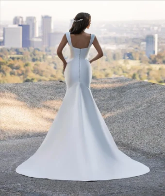 Pronovias Sale Hutton #4 Off White thumbnail