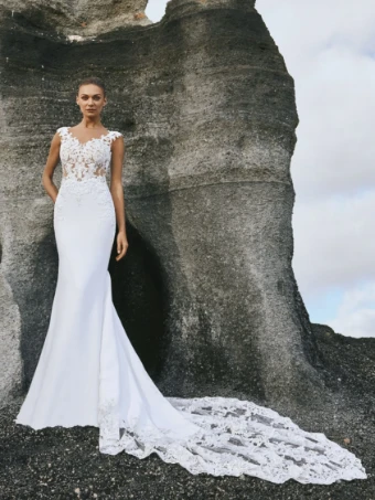 Pronovias Sale Waitomo #1 Off White/Nude thumbnail