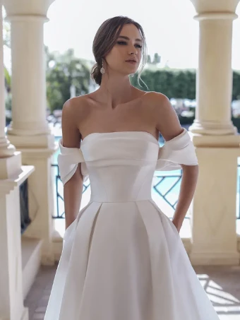 Blue by Enzoani Sale Sevilla #0 Ivory thumbnail