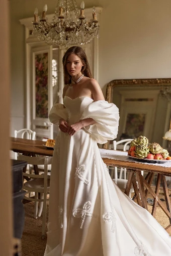 Milla Nova Miloura #1 thumbnail