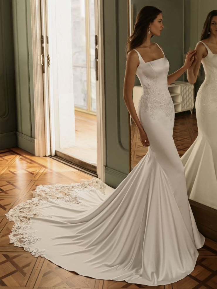 Elysee by Enzoani Honor Default Image