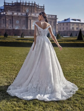 Pronovias Melisandra #1 thumbnail