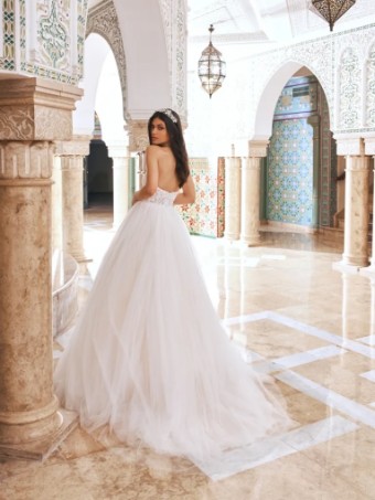 Pronovias Nak #1 thumbnail